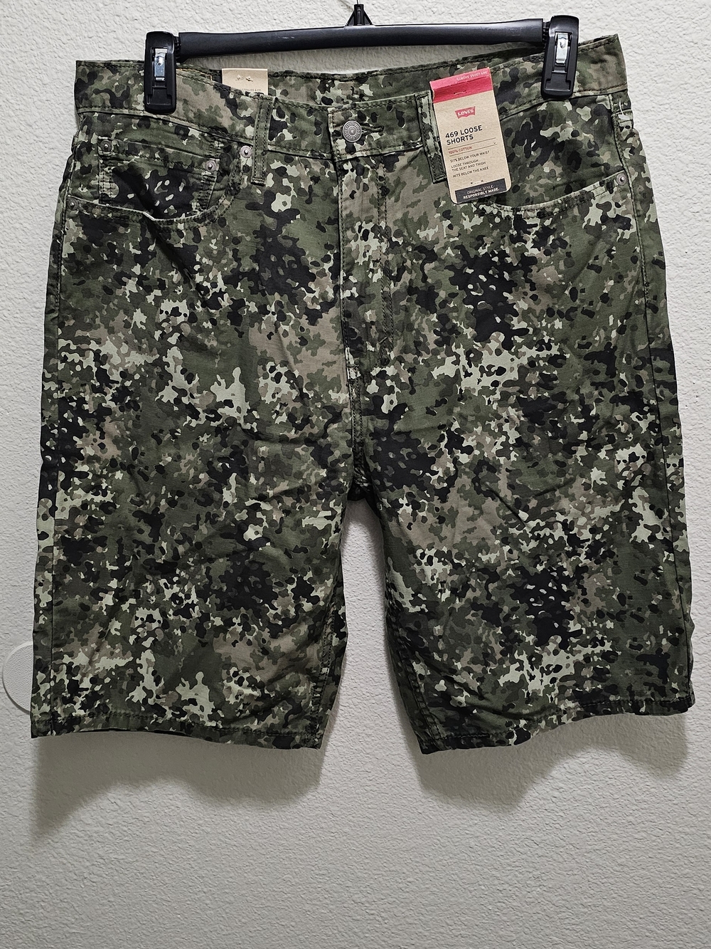 Levi's Men's Camo Cargo Shorts - Olive Green & Black
